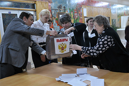 Госдума поддержала разрешающий перенос президентских выборов законопроект