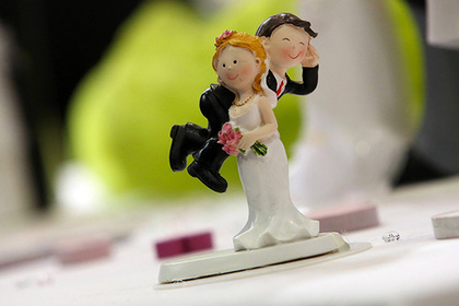 Свидетель на свадьбе принял ставки на развод пары и был обруган в сети