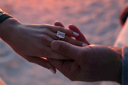 Дженнифер Лопес получила на помолвку кольцо за 4,5 миллиона долларов