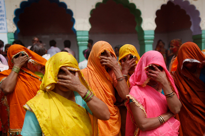 Индийский политик определил убеждения оппонента по цвету нижнего белья