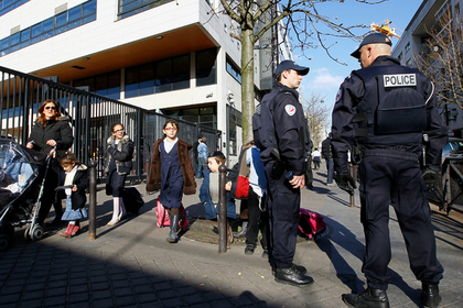Французские полицейские оскорбились из-за «террористической» детской песенки