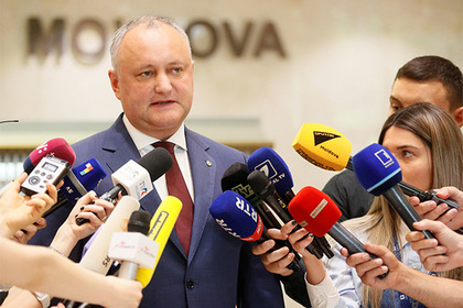 Молдавская оппозиция согласилась уступить Додону
