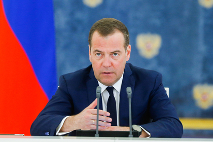 Медведев призвал вернуть лидерство России в космосе