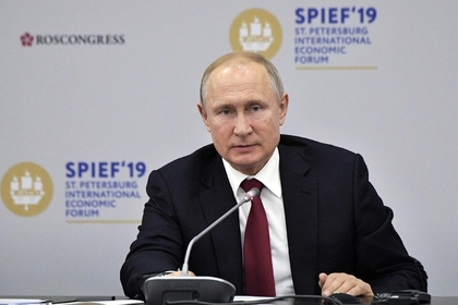 Путин высказался за пересмотр модели глобального развития