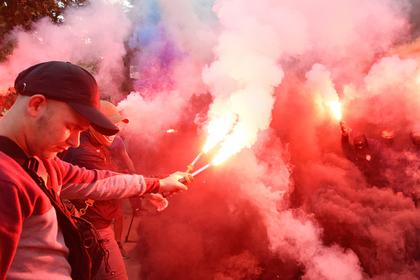 NewsOne назвал запугиванием акцию протестующих у редакции в Киеве