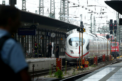 Мигрант столкнул восьмилетнего мальчика под поезд в Германии