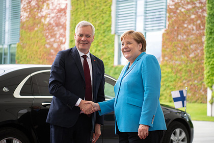 В Германии отказались отвечать на вопросы о здоровье Меркель