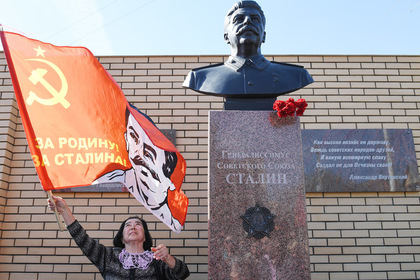 Правозащитники нашли оправдание репрессий в памятниках Сталину