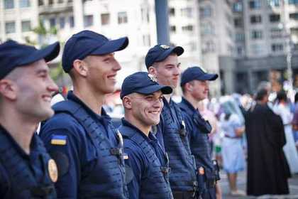 На украинские улицы вывели Нацгвардию