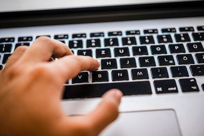 Сотрудник крупного поисковика взломал тысячи аккаунтов ради секс-контента