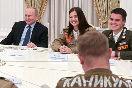 Путин заявил о помощи студенческих отрядов государству